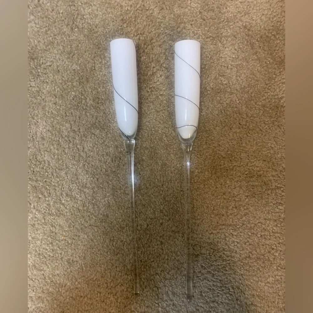 2/Stemmed Fluted Champagne Glasses